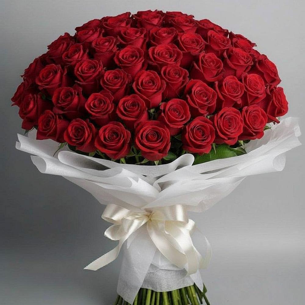 Букет 101 Красная роза Блэк Мэджик в Новолакском