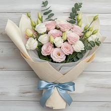 Букет цветов из:  Лизиантусы #REPLACE_PRED# Новолакском