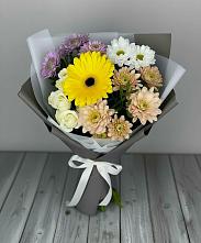 Букет цветов из:  Розы, Герберы и Хризантемы в Новолакском