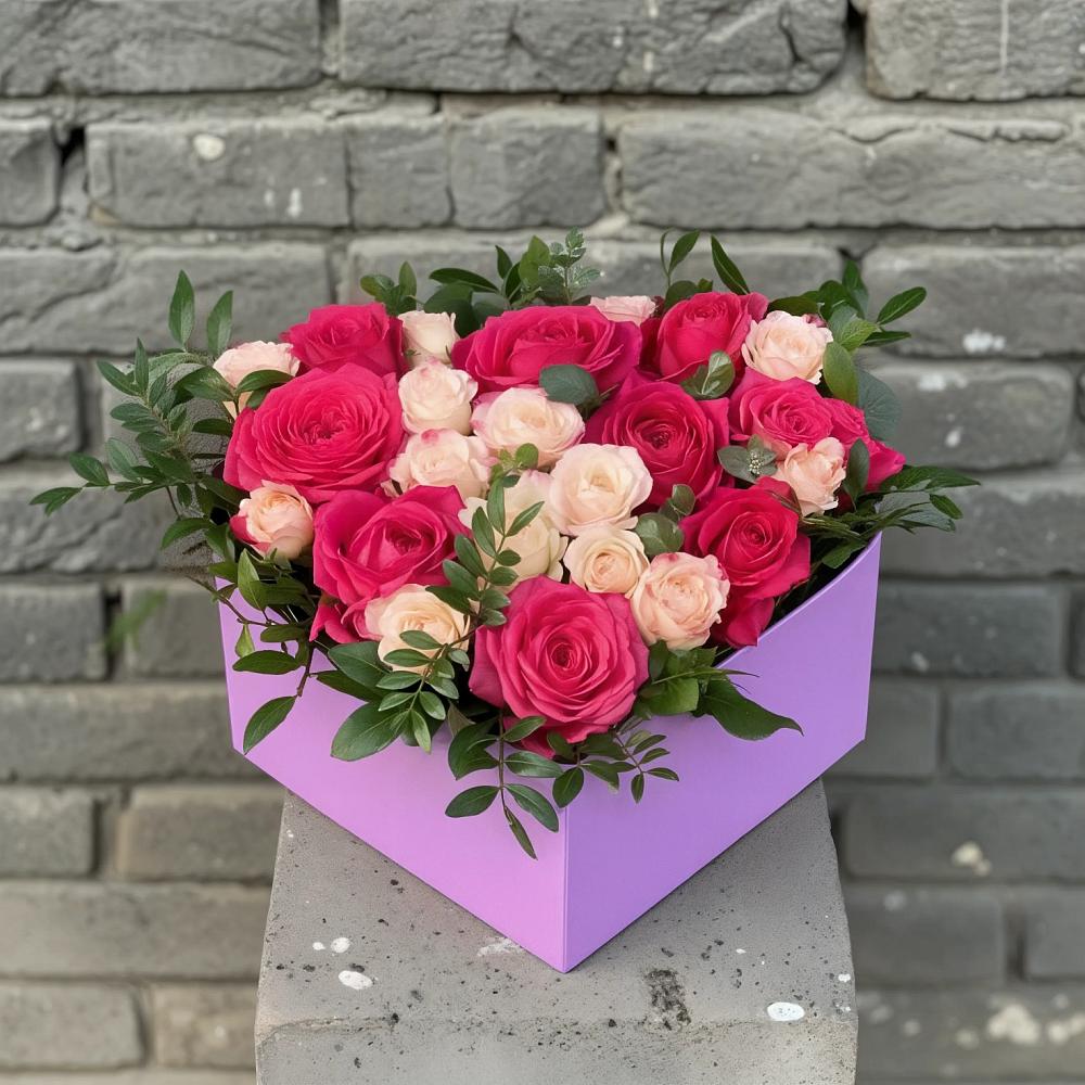 Цветочная композиция из Розы в коробке в Новолакском