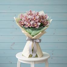 Букет цветов из:  Орхидеи и Розы в Новолакском