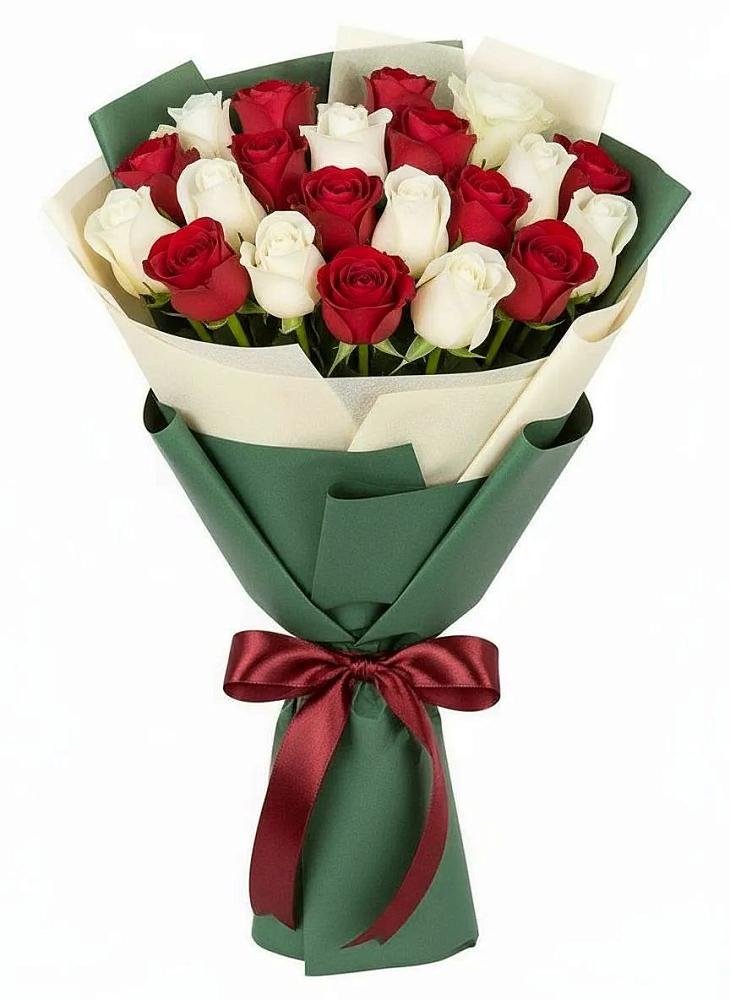 Букет Микс из красных и белых роз в Новолакском