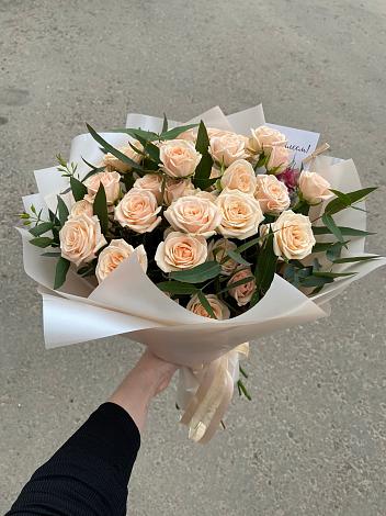 Букет Кремовые розы Латте в Новолакском