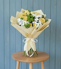 Букет цветов из:  Хризантемы и Розы в Новолакском