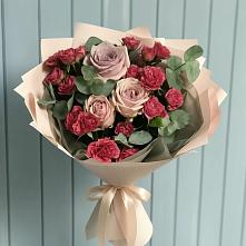 Букет цветов из:  Гвоздики и Розы в Новолакском
