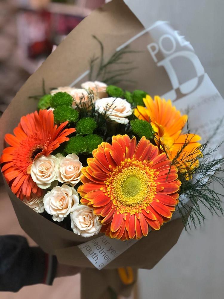 Букет цветов из: Герберы, Хризантемы и Розы в Новолакском