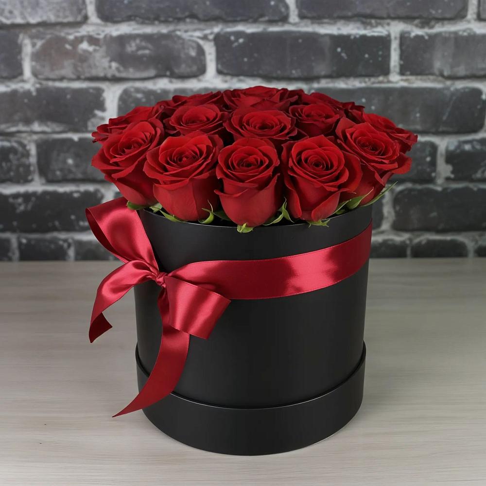 Цветочная композиция из Розы в шляпной коробке в Новолакском