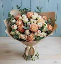Букет цветов из:  Альстромерии и Розы в Новолакском