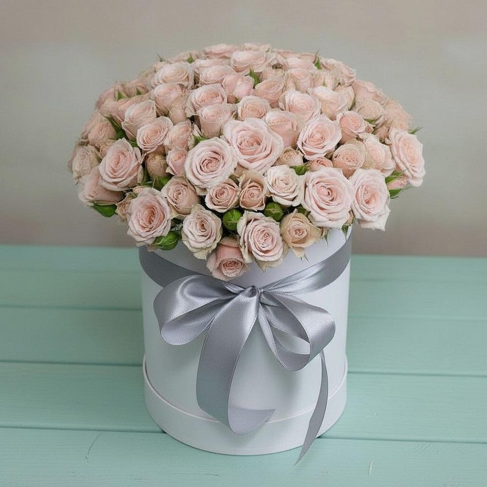 Цветочная композиция из Розы в шляпной коробке в Новолакском