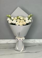 Букет цветов из:  Розы и Лизиантусы #REPLACE_PRED# Новолакском